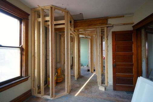 voila' I clipped the corner of the left closet